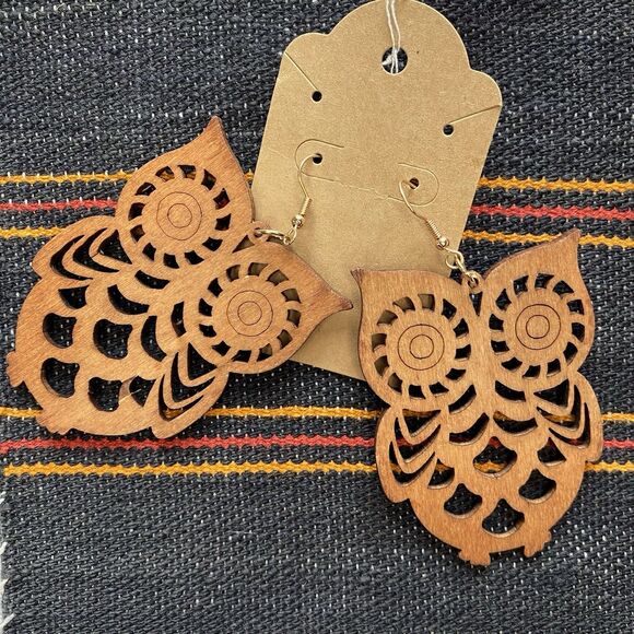 NWT Wooden Owl Dangle Hook Drop Earrings. Goldtone. Boho. Festival. Hippie. - Picture 2 of 5